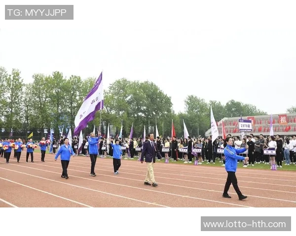 大学生足球比赛激情四溢展青春风采团队协作助力梦想成真 大学生足球比赛激情四溢展青春风采团队协作助力梦想成真